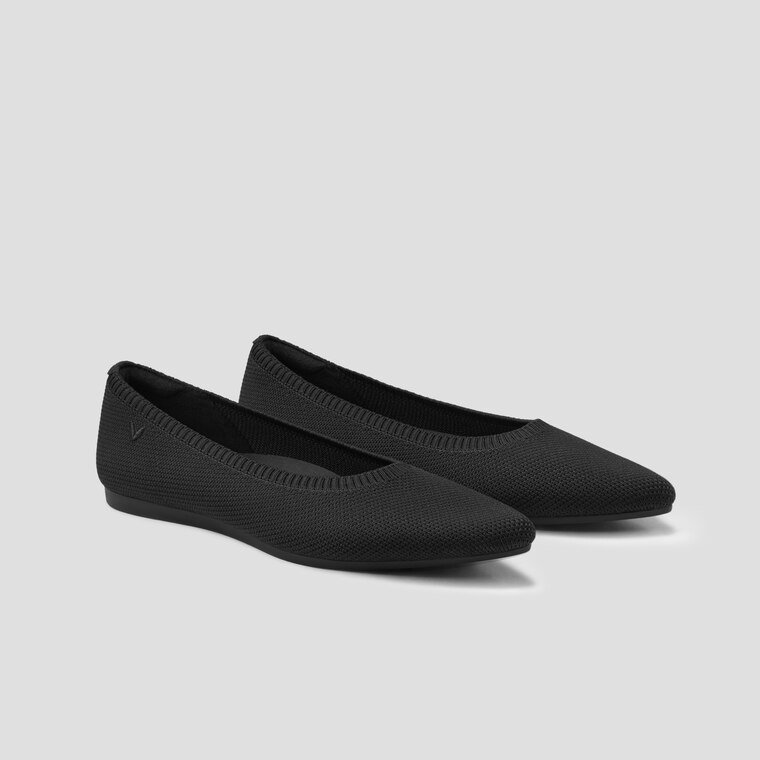 VIVAIA Aria 5 degree pointed-toe ballet flats in black